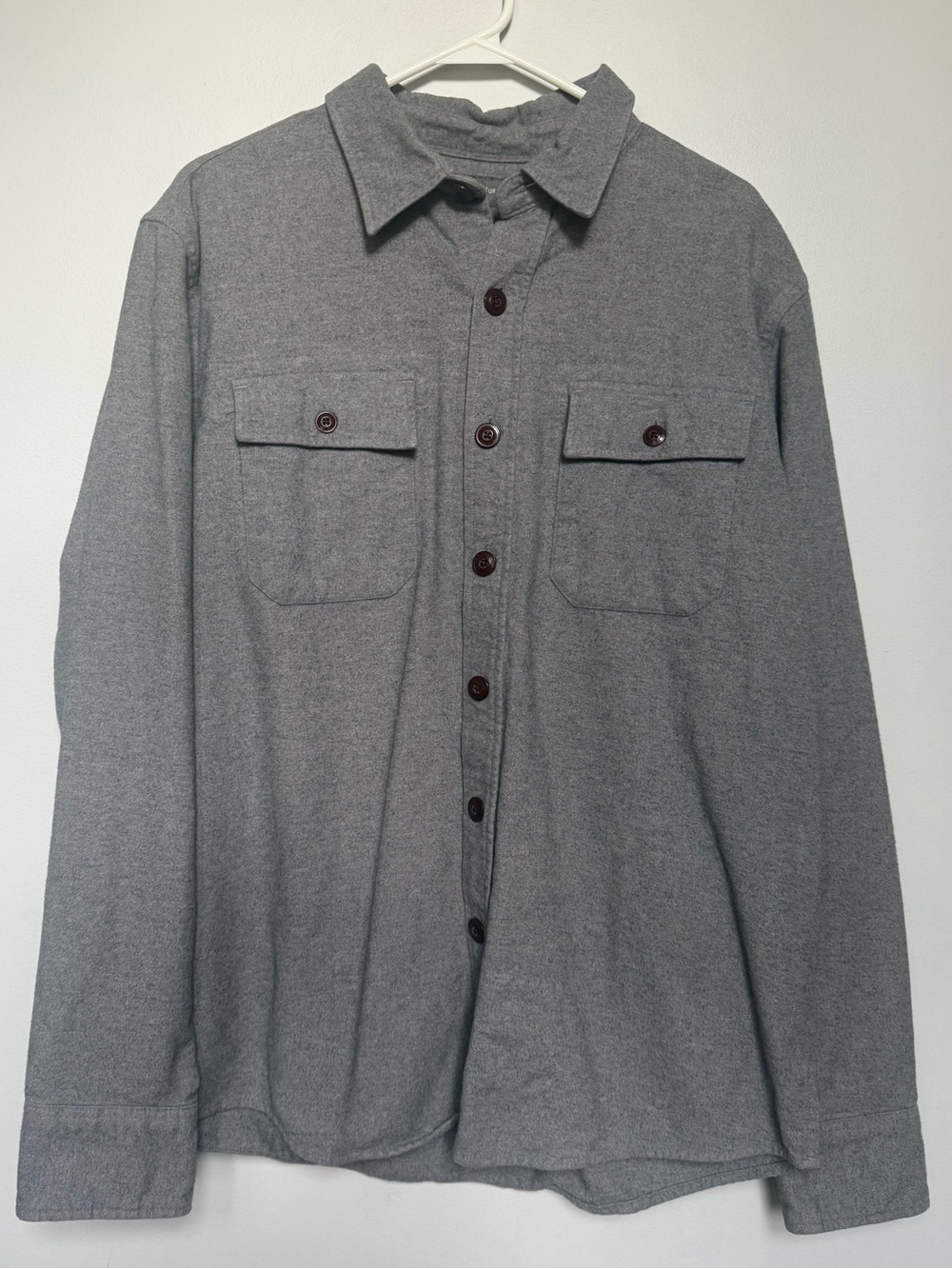 LL Bean Signature Chamois Button-Up Shirt in Heather Gray
